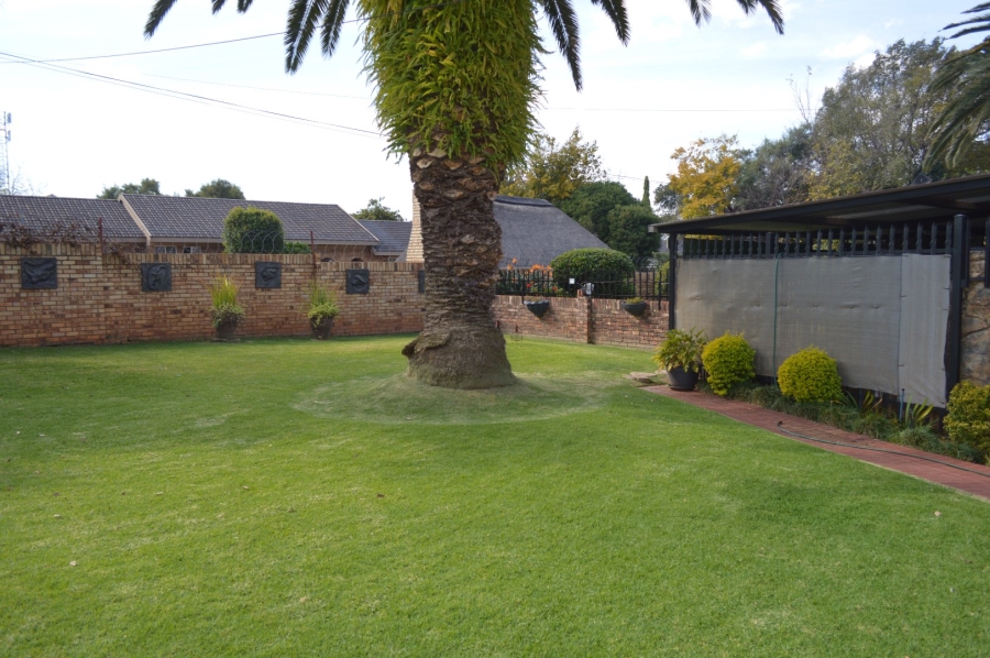 6 Bedroom Property for Sale in Doringkruin North West